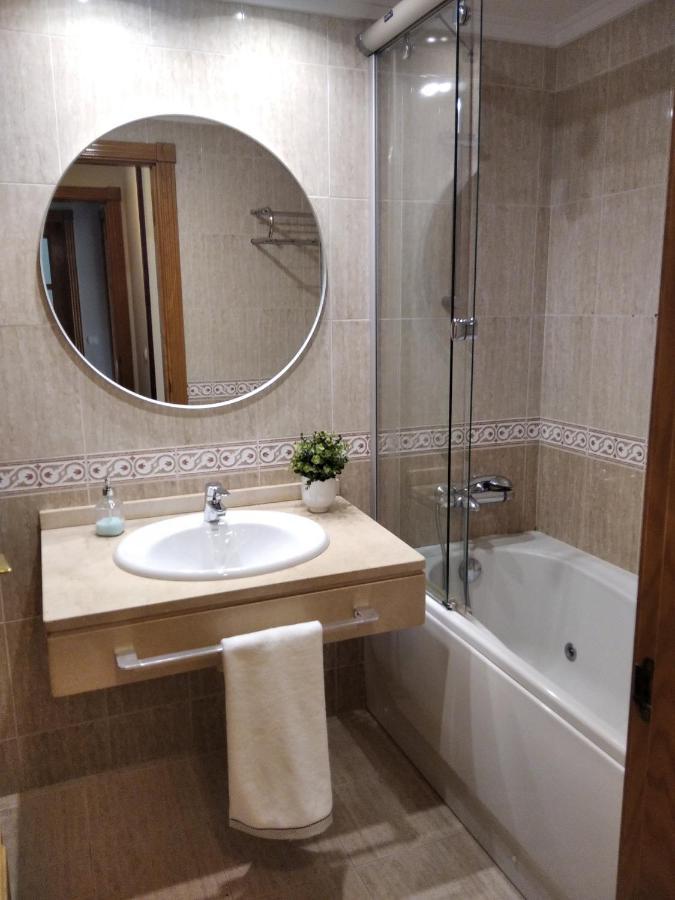 Appartamento Jardines De Vinjoy Oviedo Esterno foto